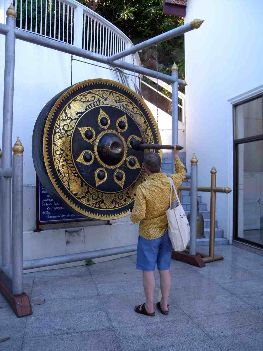 resonating vibrations