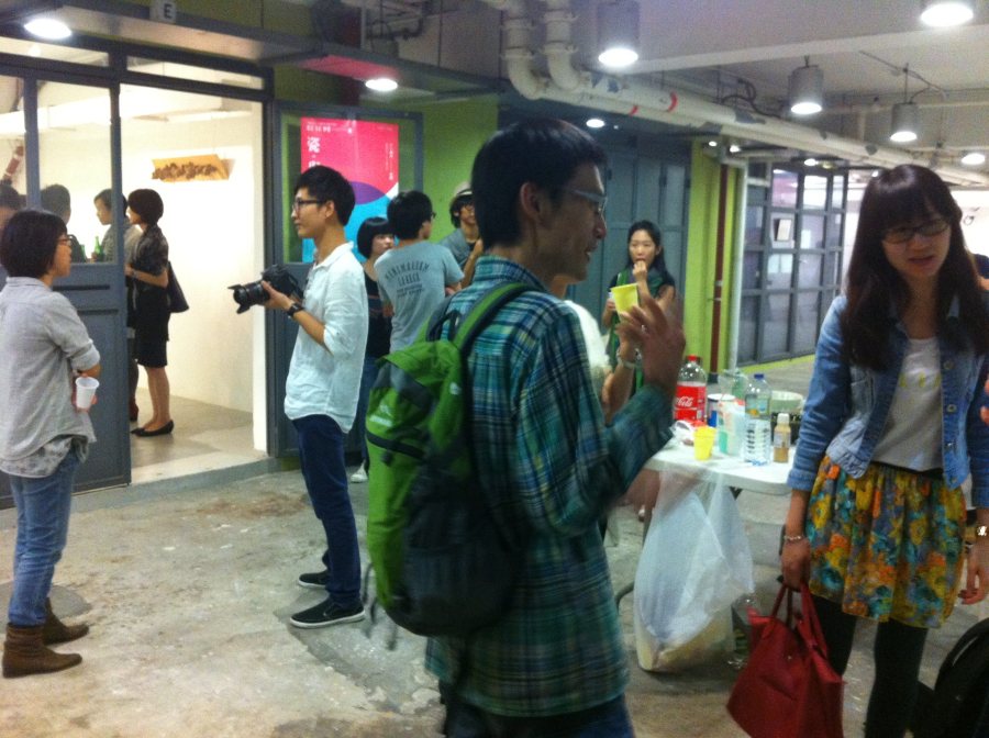 Unit Gallery group show by Rachel'sHK art school ceramics students